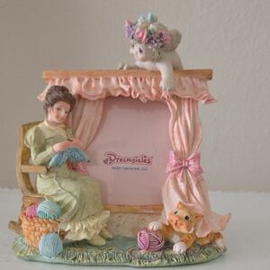 Dreamsicles Knitting Figurine Photo Frame